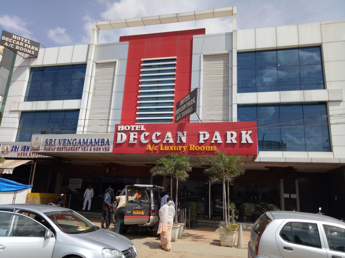 Hotel Deccan Park Haidarábád Kültér fotó